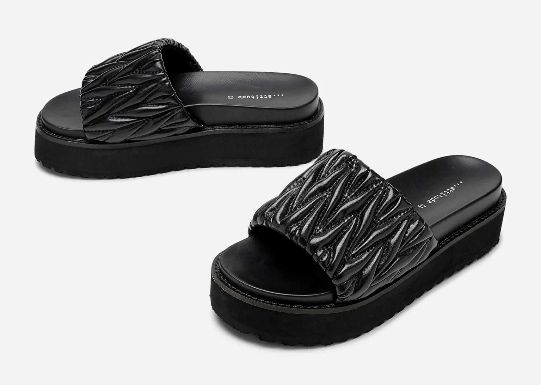 ATTITUDE ,Sandaler med platåsula