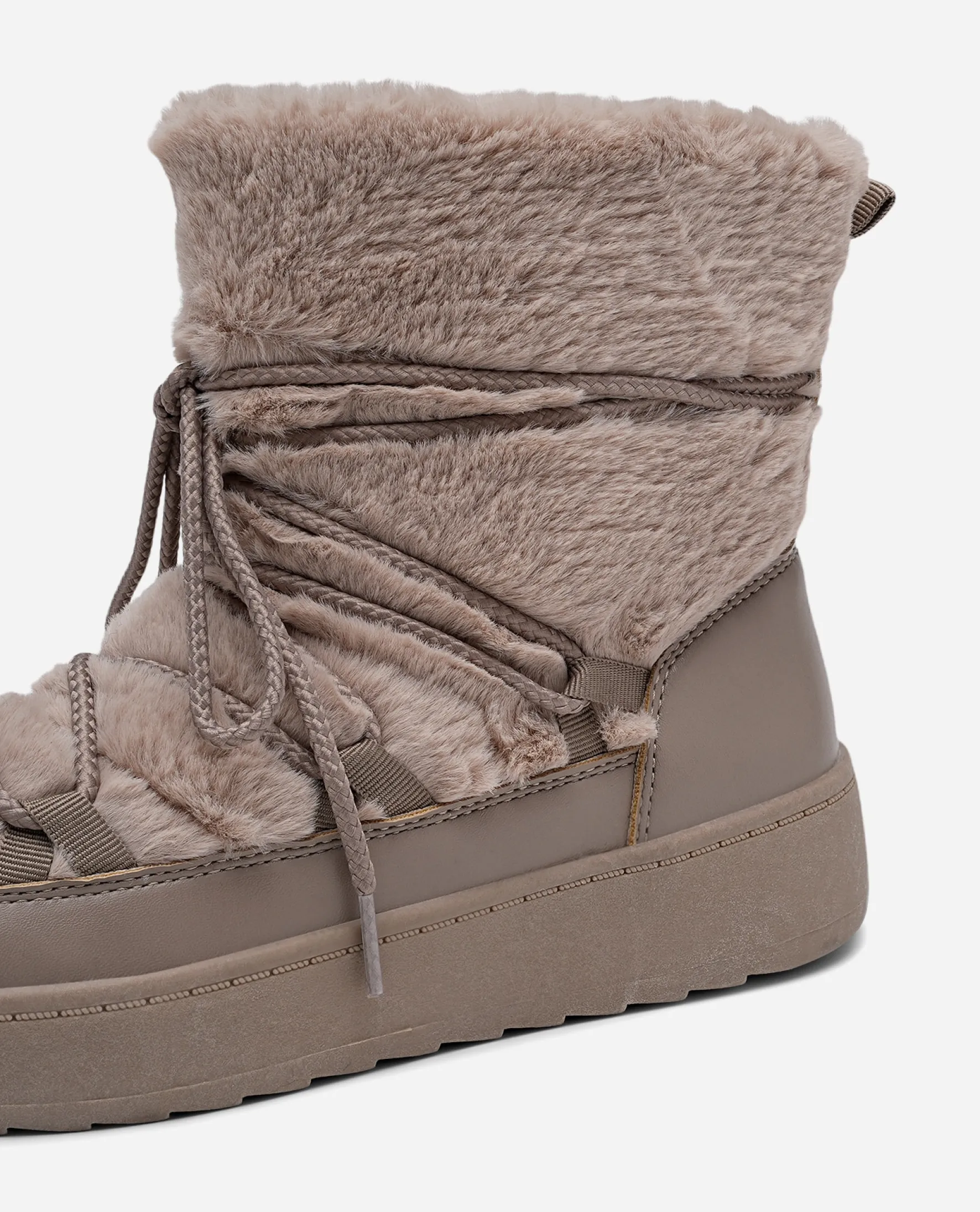 ATTITUDE ,Varmfodrade boots med snörning