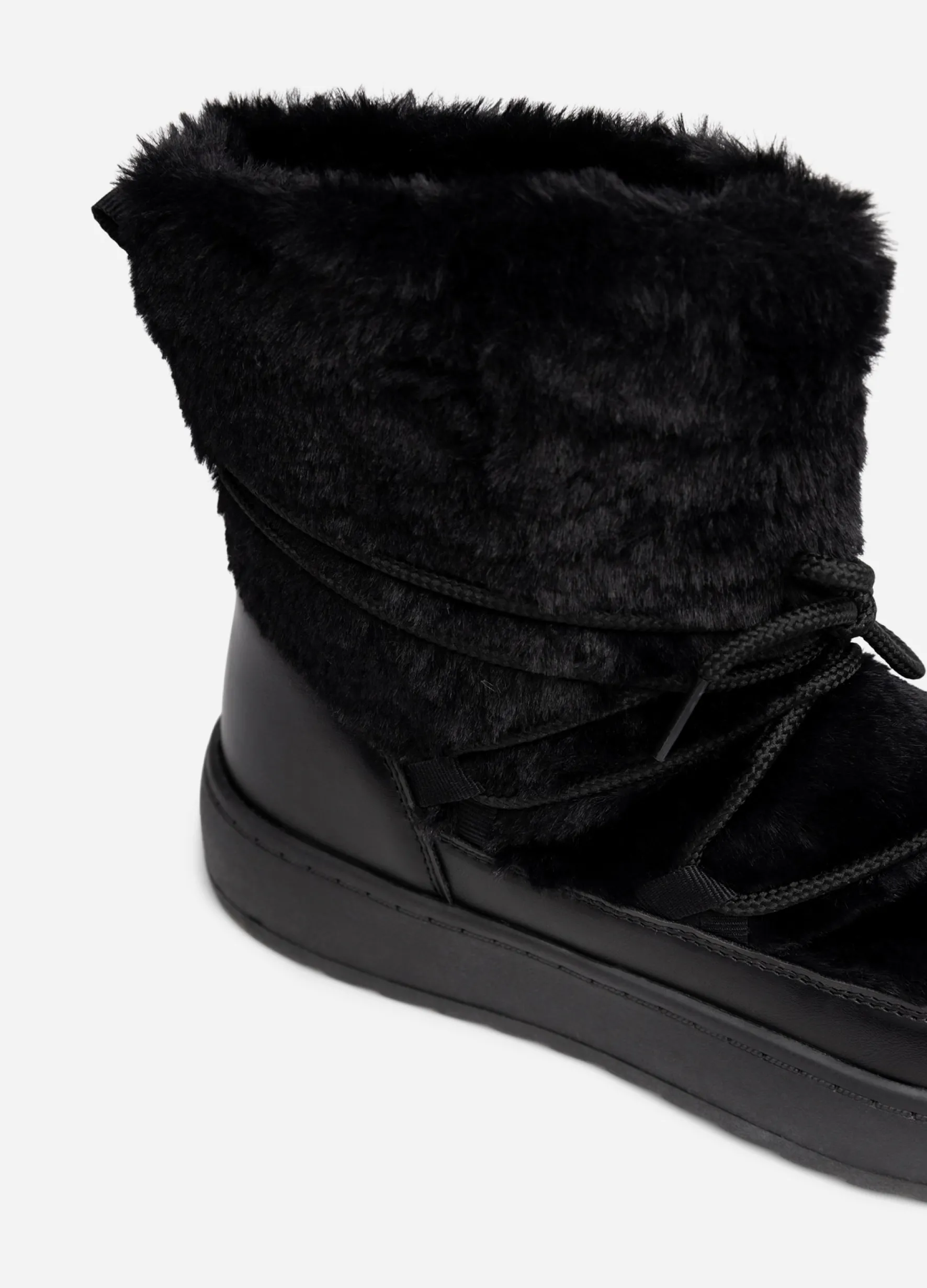 ATTITUDE ,Varmfodrade boots med snörning