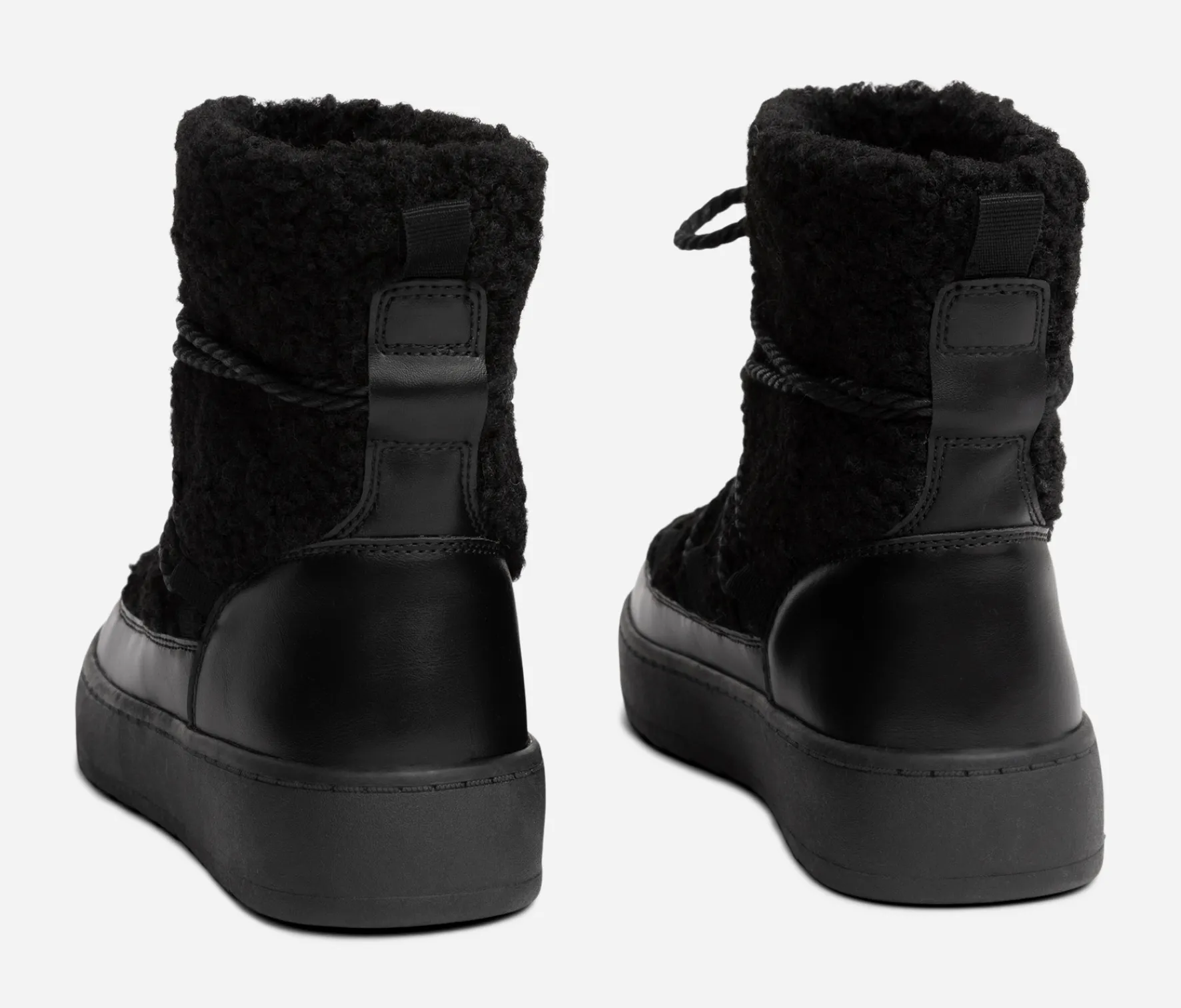 ATTITUDE ,Varmfodrade boots med snörning