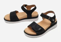 SO ALL ,Sandaler med remmar