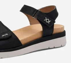 SO ALL ,Sandaler med remmar